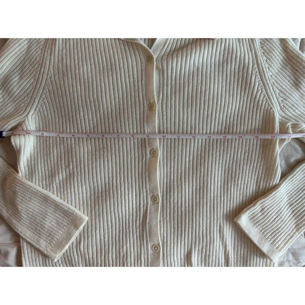 Uniqlo Wool Collared Button-Up Ribbed Sweater - Picture 3 of 4